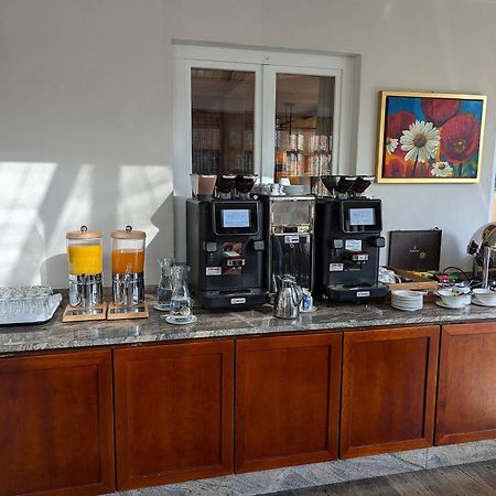Bauer Hotel Und Restaurant Feldkirchen  Dış mekan fotoğraf