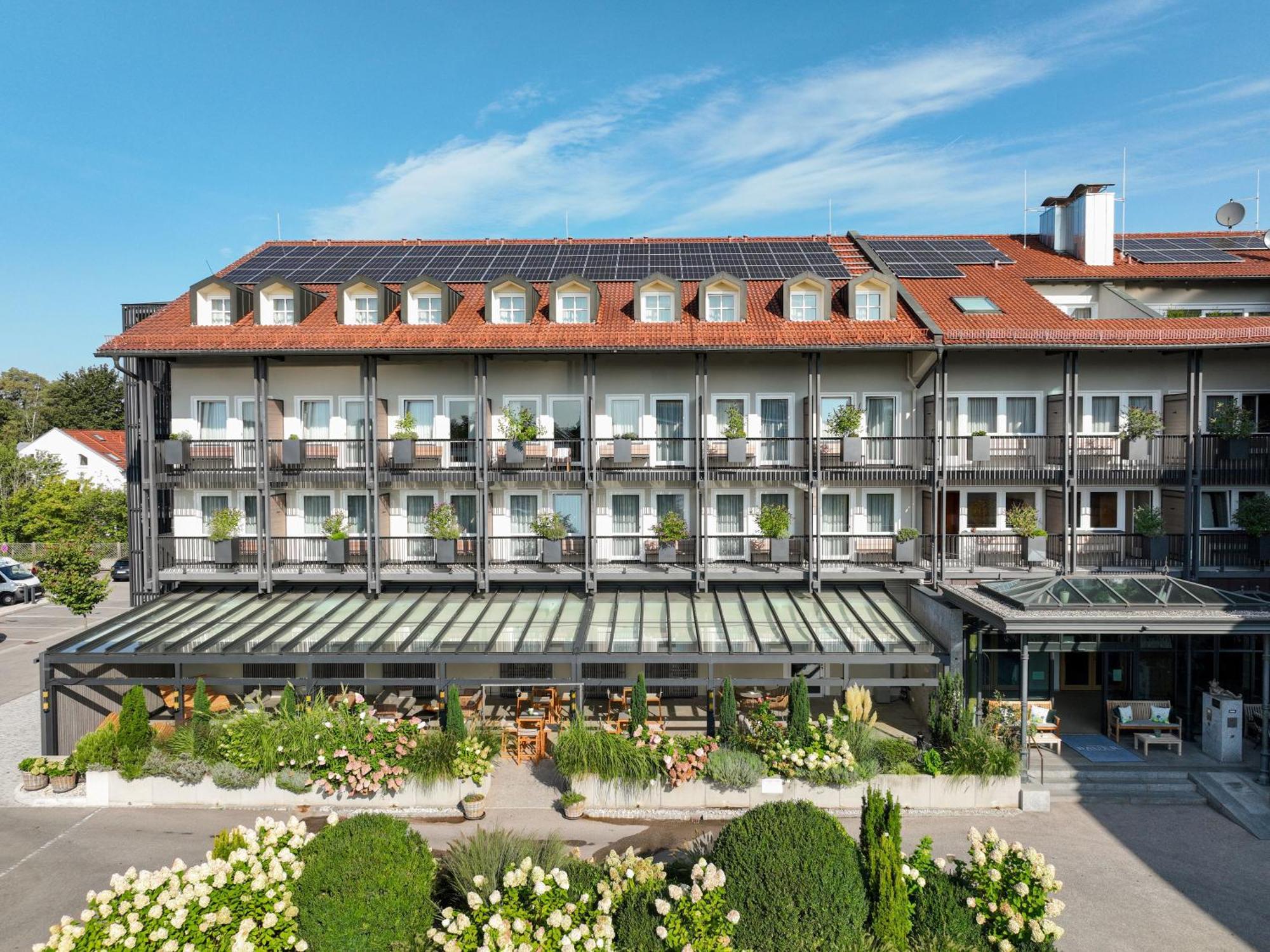 Bauer Hotel Und Restaurant Feldkirchen  Dış mekan fotoğraf